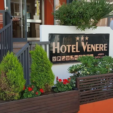 Venere Hotell 3*